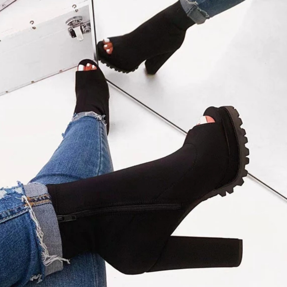 Peep Toe Boots with matching black purse